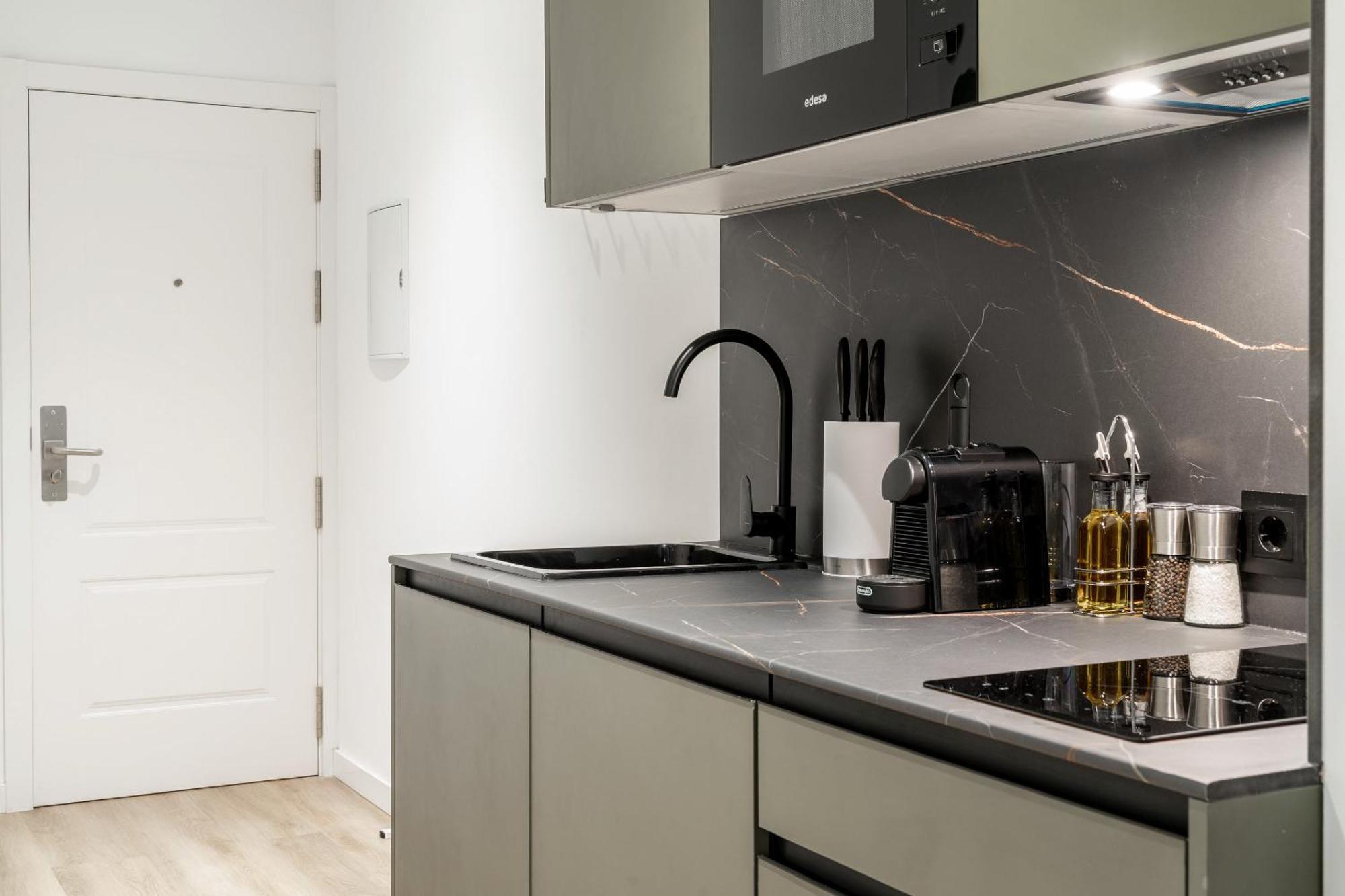Limehome Malaga Calle Victoria Pokoj fotografie