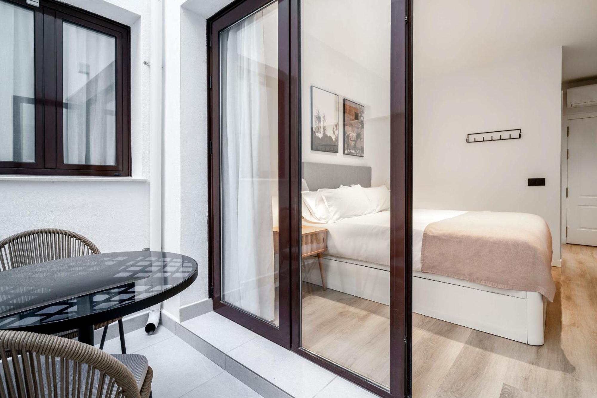 Limehome Malaga Calle Victoria Exteriér fotografie