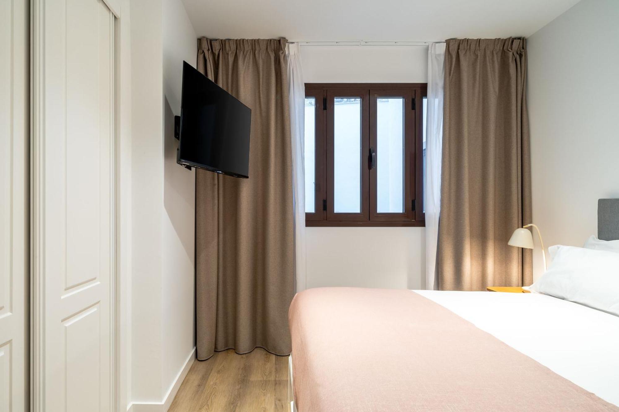 Limehome Malaga Calle Victoria Pokoj fotografie